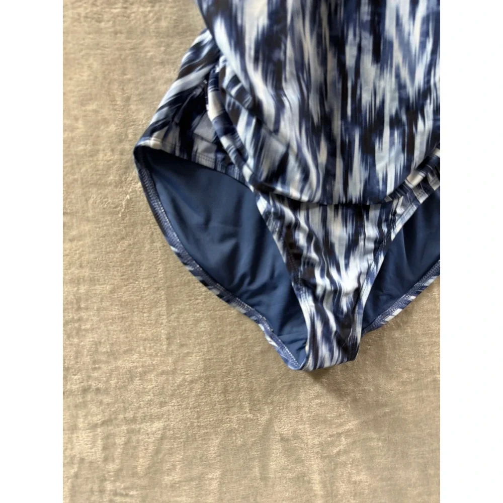 Anne Cole Women Blue White Abstract Twist Front One Piece Swimsuit NWT Sz 6 $108
